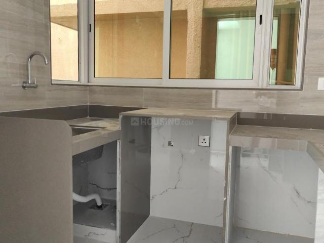 2 BHK Apartment in Chembur for resale Mumbai. The reference number is 19042471