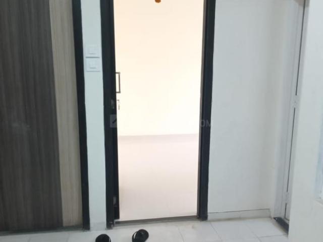 2 BHK Apartment in Chembur for resale Mumbai. The reference number is 19358606