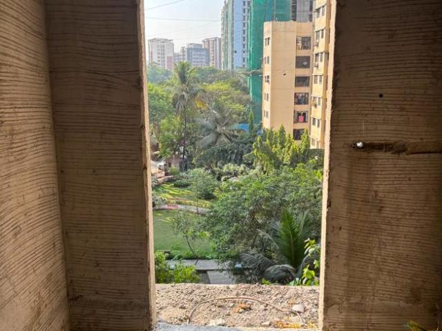 2 BHK Apartment in Chembur for resale Mumbai. The reference number is 20430728