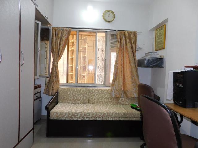 2 BHK Apartment in Chembur for resale Mumbai. The reference number is 20665168