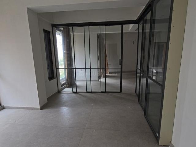 2 BHK Apartment in Chharodi for rent Ahmedabad. The reference number is 20681300