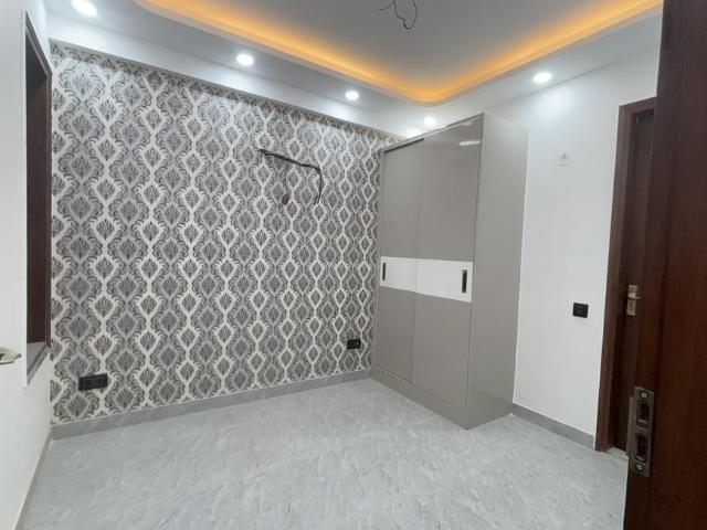 2 BHK Apartment in Chhattarpur for resale New Delhi. The reference number is 20529151