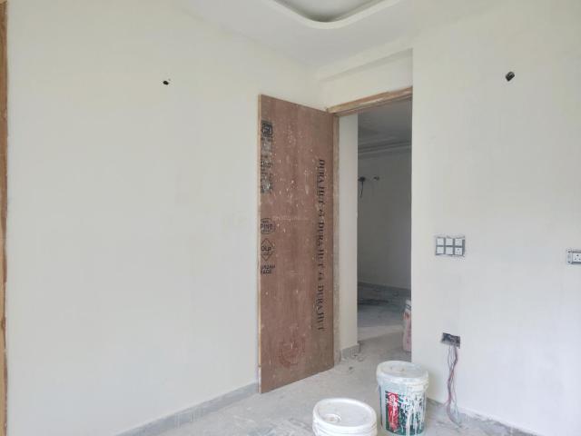2 BHK Apartment in Rajpur Khurd Village for resale New Delhi. The reference number is 20569934