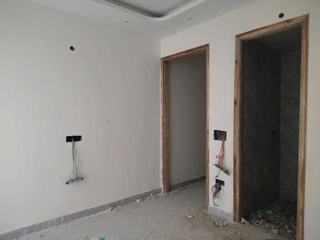 2 BHK Apartment in Rajpur Khurd Village for resale New Delhi. The reference number is 20569944