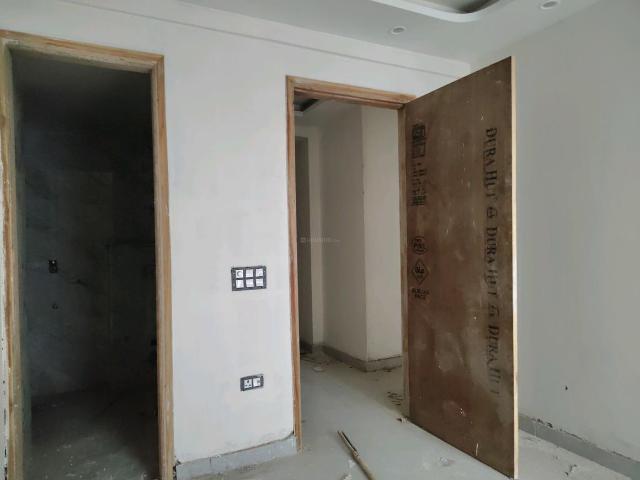 2 BHK Apartment in Rajpur Khurd Village for resale New Delhi. The reference number is 20635174