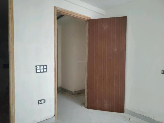 2 BHK Apartment in Rajpur Khurd Village for resale New Delhi. The reference number is 20810859