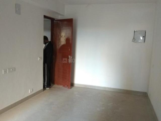 2 BHK Apartment in Chi V for rent Greater Noida. The reference number is 19289913