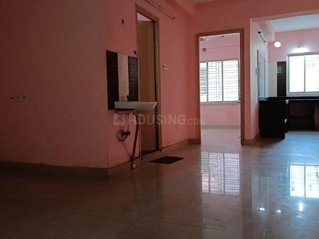 2 BHK Apartment in Chinar Park for rent Kolkata. The reference number is 20775831