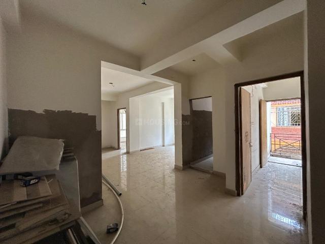 2 BHK Apartment in Chinar Park for resale Kolkata. The reference number is 20573212