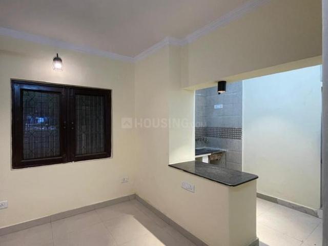 2 BHK Apartment in Chittaranjan Park for resale New Delhi. The reference number is 14991981