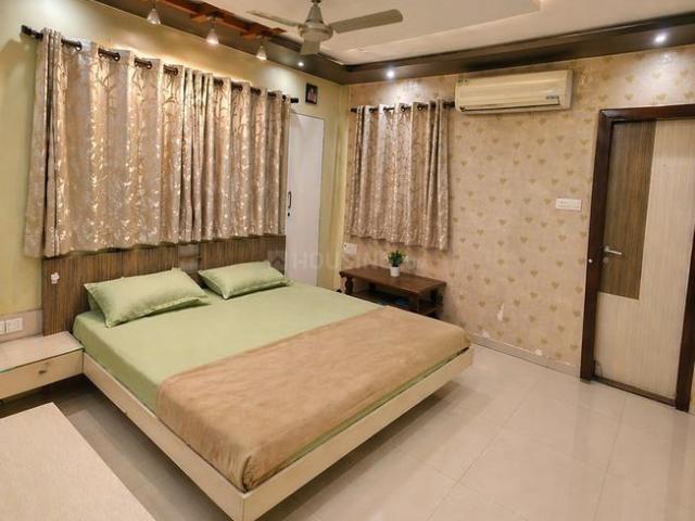 2 BHK Apartment in City Light for rent Surat. The reference number is 20673977