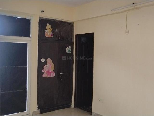 2 BHK Apartment in Crossings Republik for rent Ghaziabad. The reference number is 18796144