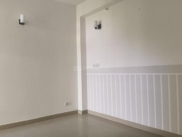 2 BHK Apartment in Crossings Republik for rent Ghaziabad. The reference number is 20044795