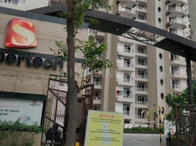 2 BHK Apartment in Crossings Republik for rent Ghaziabad. The reference number is 20588457