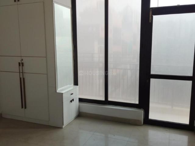 2 BHK Apartment in Crossings Republik for rent Ghaziabad. The reference number is 20712305