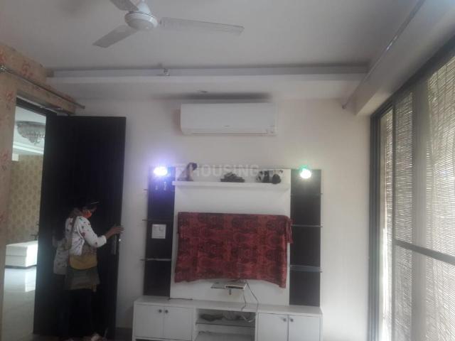 2 BHK Apartment in Crossings Republik for resale Ghaziabad. The reference number is 20870995