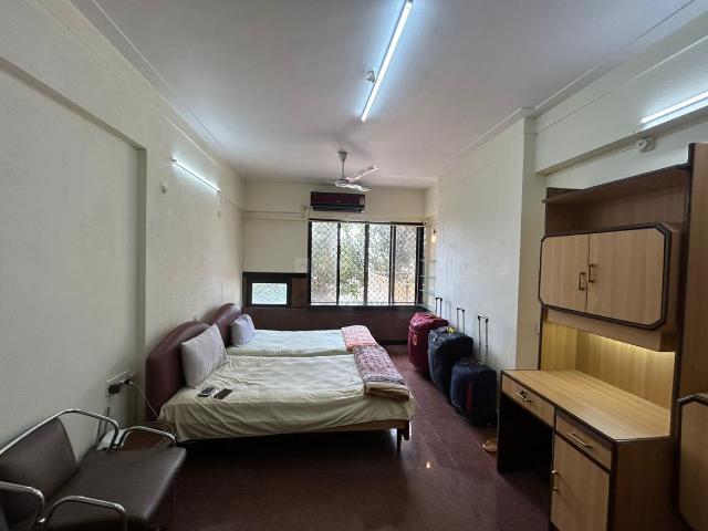 2 BHK Apartment in Cumballa Hill for resale Mumbai. The reference number is 20526304