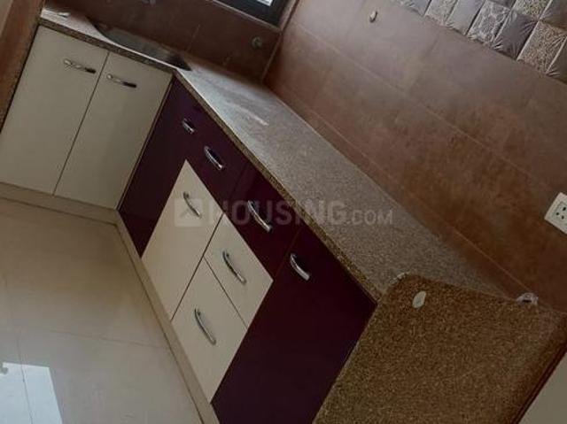 2 BHK Apartment in Ambawadi for rent Ahmedabad. The reference number is 19812456