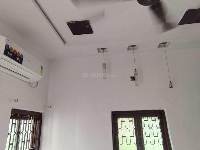 2 BHK Apartment in Ambawadi for rent Ahmedabad. The reference number is 20702823