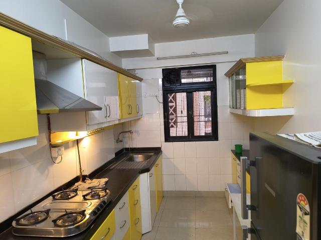 2 BHK Apartment in Andheri West for rent Mumbai. The reference number is 18835069