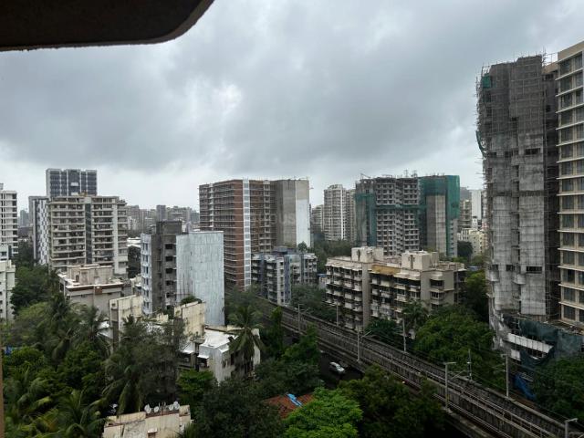 2 BHK Apartment in Andheri West for resale Mumbai. The reference number is 15139395