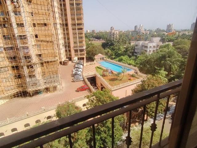 2 BHK Apartment in Andheri West for resale Mumbai. The reference number is 11944948