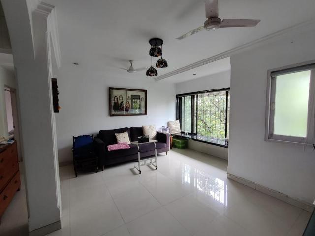 2 BHK Apartment in Andheri West for resale Mumbai. The reference number is 6777505