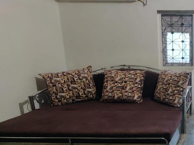 2 BHK Apartment in Andheri East for rent Mumbai. The reference number is 20061350