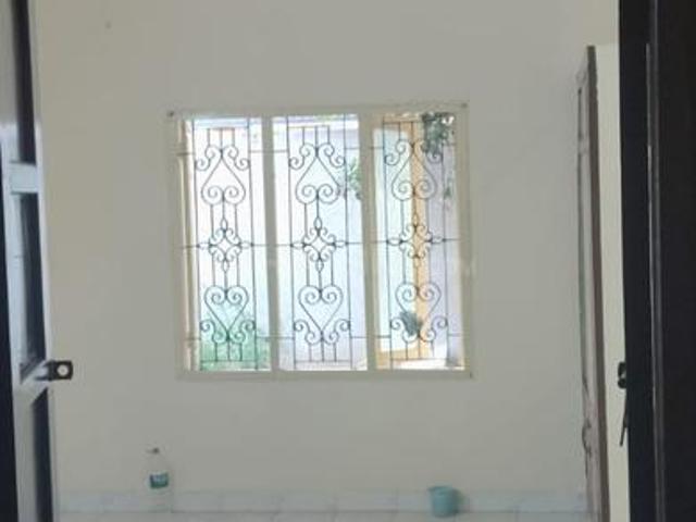 2 BHK Apartment in Adyar for resale Chennai. The reference number is 20950220