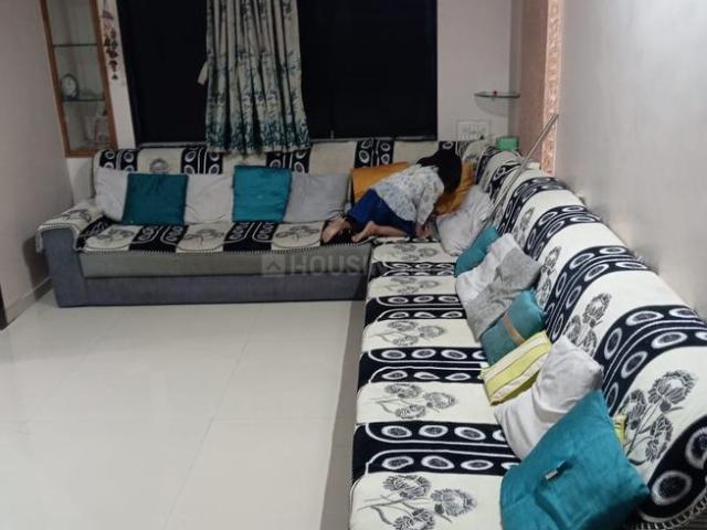 2 BHK Apartment in Adajan for rent Surat. The reference number is 18025870