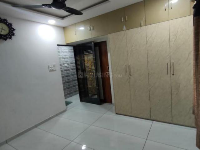 2 BHK Apartment in Adajan for rent Surat. The reference number is 18025894