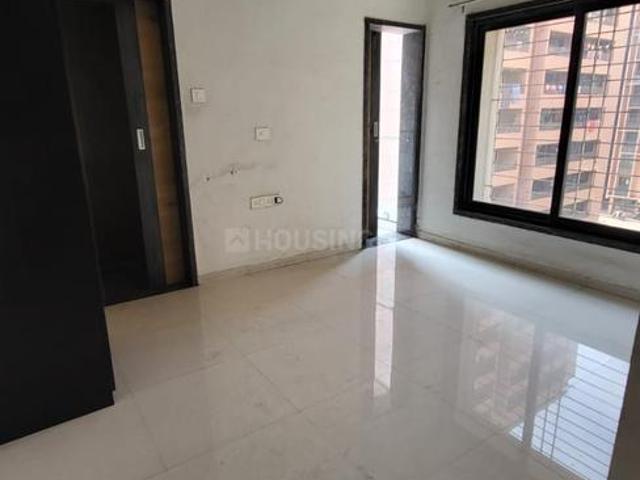 2 BHK Apartment in Adajan for rent Surat. The reference number is 20027244