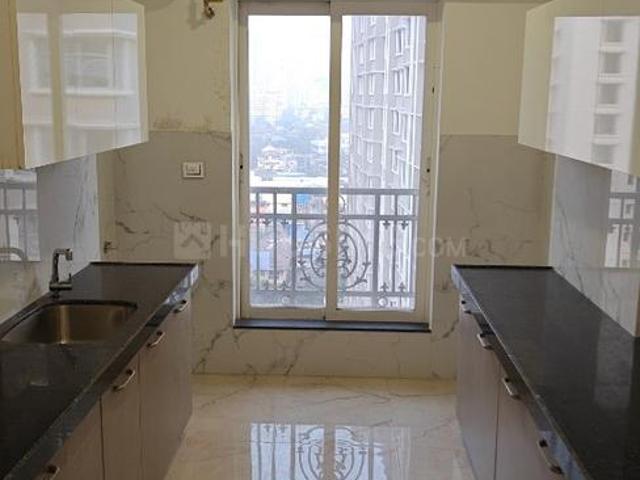 2 BHK Apartment in Agripada for resale Mumbai. The reference number is 18924370