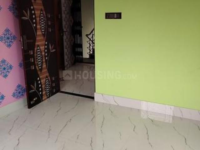 2 BHK Apartment in Airport Gate no. 1 for rent Kolkata. The reference number is 19827007