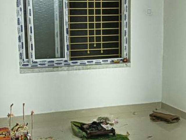 2 BHK Apartment in Airport Gate no. 1 for rent Kolkata. The reference number is 20272124