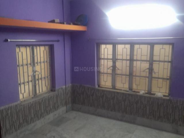 2 BHK Apartment in Airport Gate no. 1 for resale Kolkata. The reference number is 18325656