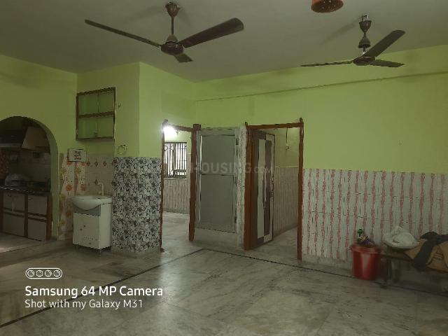 2 BHK Apartment in Airport Gate no. 1 for resale Kolkata. The reference number is 18654504