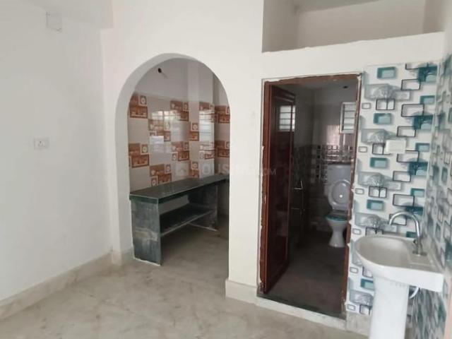 2 BHK Apartment in Airport Gate No 2 for resale Kolkata. The reference number is 19469820