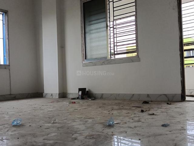 2 BHK Apartment in Airport Gate No. 3 for resale Kolkata. The reference number is 20825388