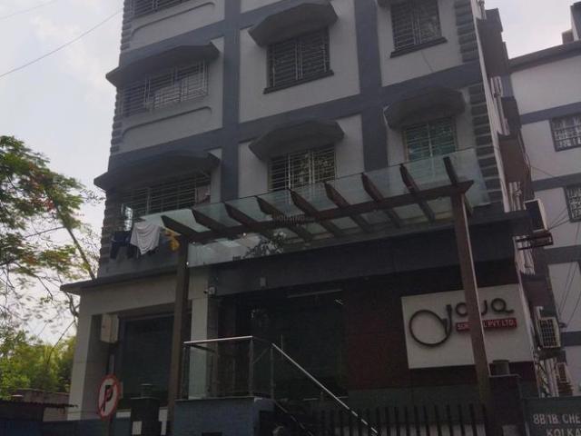 2 BHK Apartment in Alipore for resale Kolkata. The reference number is 17152617