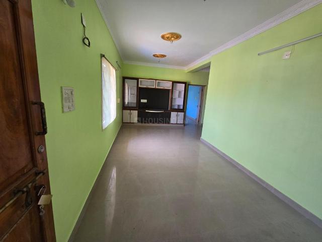 2 BHK Apartment in Ashok Nagar for rent Eluru. The reference number is 20397379