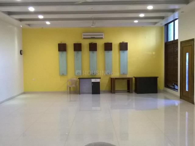 2 BHK Apartment in Aundh for resale Pune. The reference number is 18317195