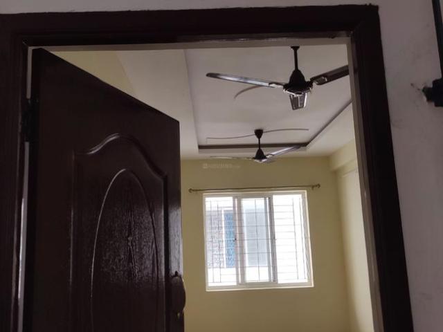 2 BHK Apartment in Avadi for resale Chennai. The reference number is 8325831