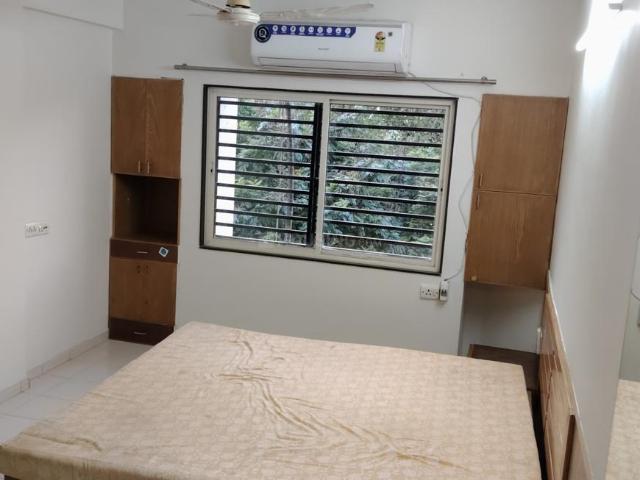 2 BHK Apartment in Bodakdev for rent Ahmedabad. The reference number is 20531518