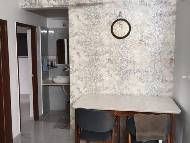 2 BHK Apartment in Bodakdev for resale Ahmedabad. The reference number is 20461441