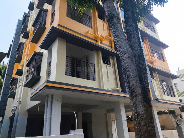 2 BHK Apartment in Boral for resale Kolkata. The reference number is 20583095