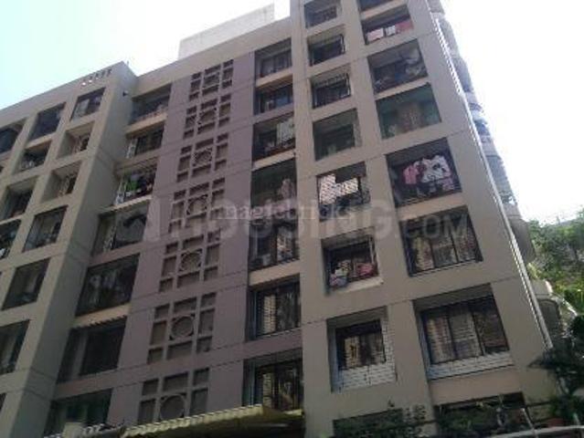 2 BHK Apartment in Borivali East for rent Mumbai. The reference number is 18858725