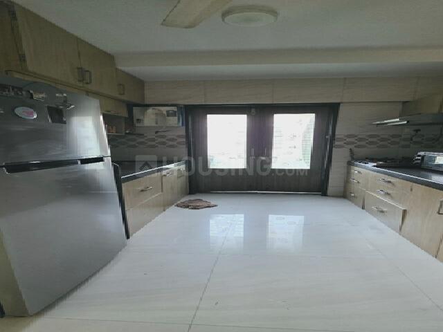 2 BHK Apartment in Borivali East for rent Mumbai. The reference number is 19287182