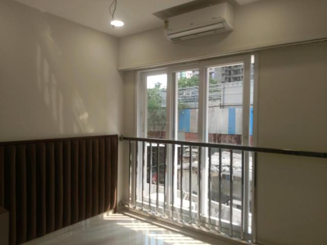 2 BHK Apartment in Borivali East for resale Mumbai. The reference number is 18366330