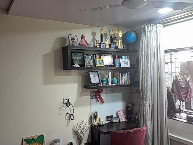 2 BHK Apartment in Borivali East for resale Mumbai. The reference number is 19773881